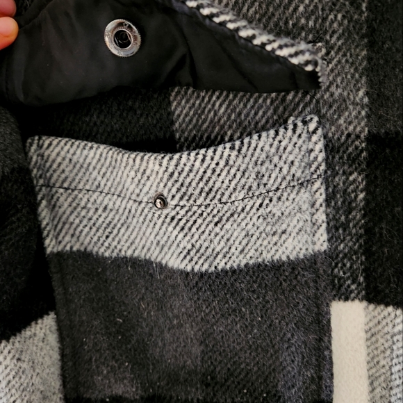 Womens small oversized plaid jacket - Picture 3 of 3